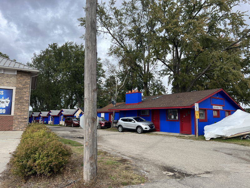 Pontiac Lake Motel - October 15 2023  (newer photo)